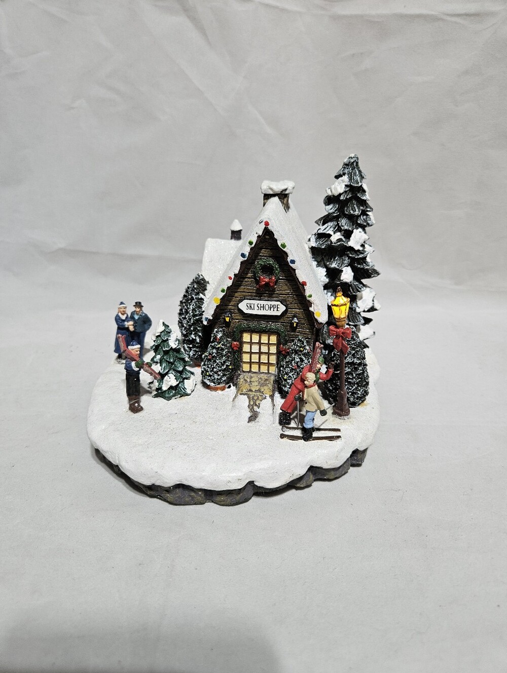Thomas Kinkade Hawthorne Village Mistletoe Mountain "Ski Shoppe" Lighted 2007
